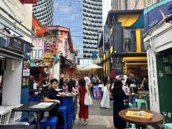 North Bridge Road (D7), Retail #463816221